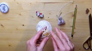 Игрушка - шар на елку своими руками. Елочная игрушка