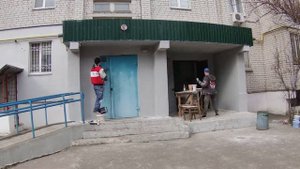 Красим подъезд