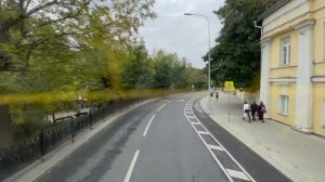 Hop on - Hop off ? Москва - Красная линия ? Поездка на двухэтажном красном автобусе.  Вид на дорогу