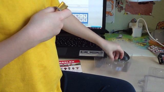 Распаковка roblox фигурки и ввод кода смотреть онлайн