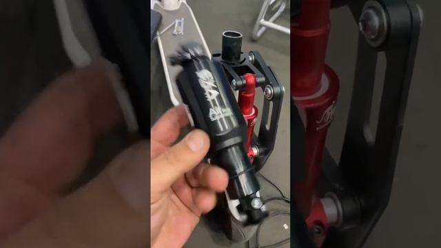 Замена штатного амортизатора monorim на пневмо exa a5 смотреть онлайн