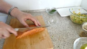 Тартар из лосося и авокадо! Вкуснейшая рыбная закуска!