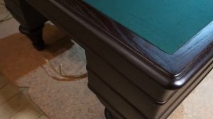 Антикварный письменный стол с сукном после реставрации - Sayerlack морилка, грунт, лак.