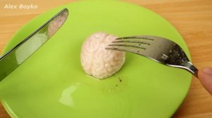 Пробую МОЗГИ ОБЕЗЬЯНЫ! Запрещенный товар из Китая!