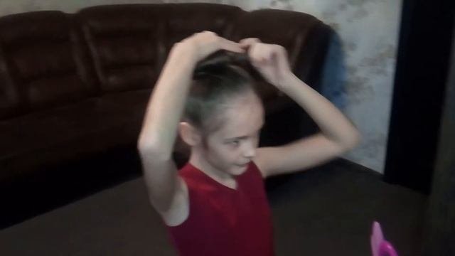прическа для девочки  быстро