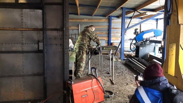 ЕСТЬ В СТРЕЛЬНЕ: ИЗГОТОВЛЕНИЕ МЕТАЛЛИЧЕСКИХ КОНСТРУКЦИЙ смотреть онлайн