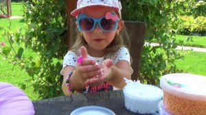 КОЛЯСКА ДЛЯ КУКОЛ Baby Born Эмили и Настя на прогулке Кормим Беби борн Играем ШАРИКОВЫМ ПЛАСТИЛИНОМ