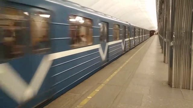 "Ем" с линкрустом смотреть онлайн