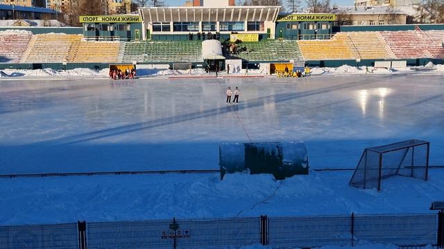 Водник 2011-2-Салют СШ1(Котлас).Счёт 2-1(0-1).15 февраля 2022 год.г.Архангельск,стадион Труд. смотреть онлайн