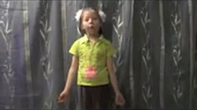Дети читают стихи. Валентин Берестов.  Кошкин щенок.  Анна 8 лет