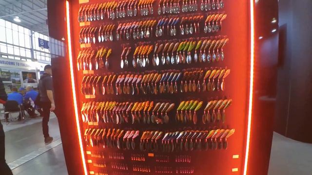 Интересные приманки на щуку, бородки на судака и спиннербейты от Manyfik. Стенд FishUp на Rybomania
