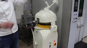 Тестоделитель-округлитель полуавтоматический RoalBakery G-30S