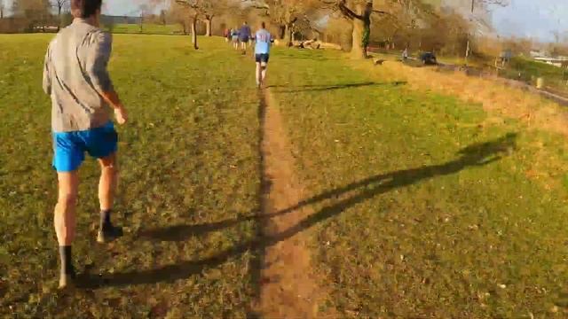 5km parkrun Hyperlapse | Virtual Run | Fast Treadmill Workout Scenery | Stoke Park Guildford Englan смотреть онлайн