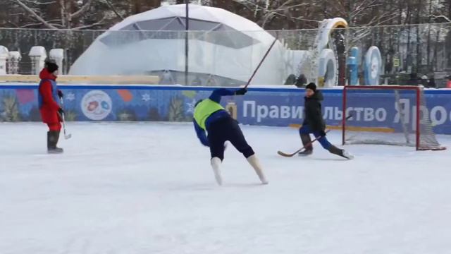 Каток на советской площади Ярославль