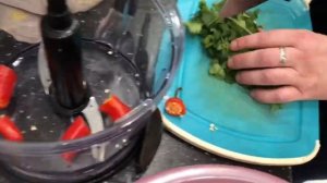 Аджика сырая из помидоров с кинзой и чесноком без варки эпизод №717