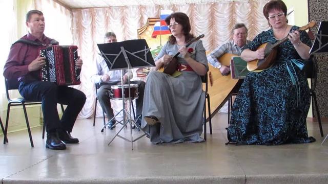 Дивертисмент, русские народные инструменты, Карамельный аукцион смотреть онлайн