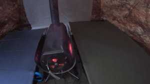 Палатка зима-лето, печка и две раскладушки