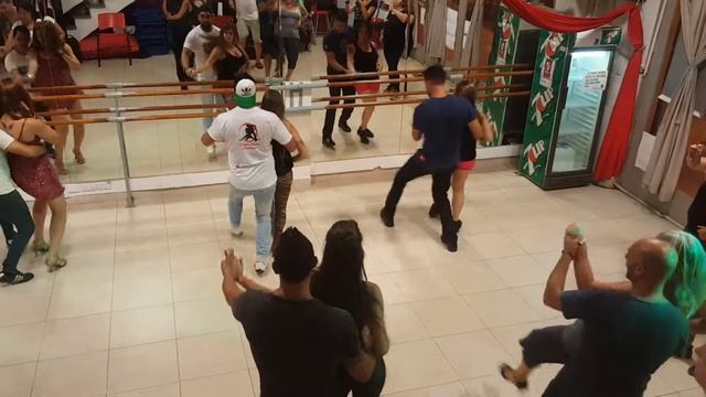 Flor Monteiro y Maty Juarez (Bachata) смотреть онлайн