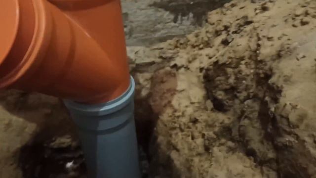 Канализация в частном доме своими руками. Не совершайте наших ошибок.