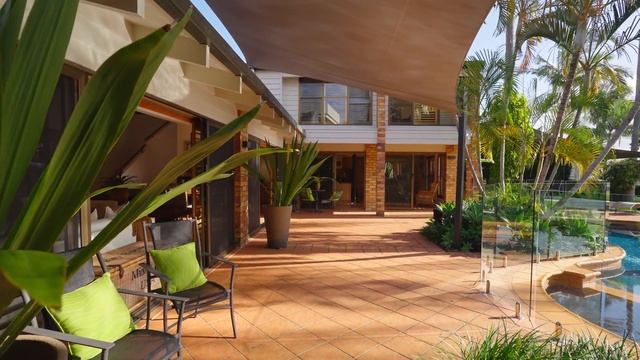 195 & 195a Monaco Street, Broadbeach Waters | Gold Coast Real Estate | Queensland | Kollosche смотреть онлайн