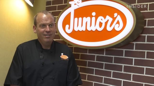 How Junior's Bakes 5 Million Cheesecakes During A Cream Cheese Shortage | Big Business смотреть онлайн