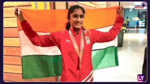 Vinesh Phogat Gold Medal जीतते ही Geeta Phogat ने Andhbhakts को धोया! Priyanka Gandhi ने की तारीफ