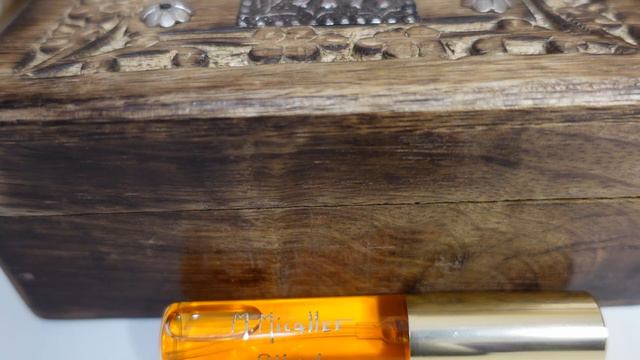 Fragrance of the Week | M. Micallef (Watch and Ylang in Gold) смотреть онлайн