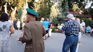 А ЛЮБОВЬ ПРОКАЗНИЦА С ЧУВСТВАМИ ИГРАЕТСЯ