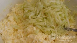 Творожная запеканка с яблоком