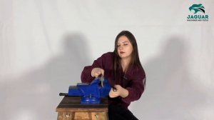 ЛУЧШИЕ СЛЕСАРНЫЕ ПОВОРОТНЫЕ ТИСКИ с наковальней линейки JM-BV. Честный обзор