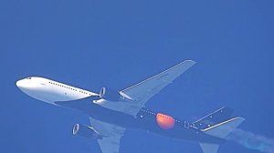 Titan Airways (Boeing 767-300) contrailspotting