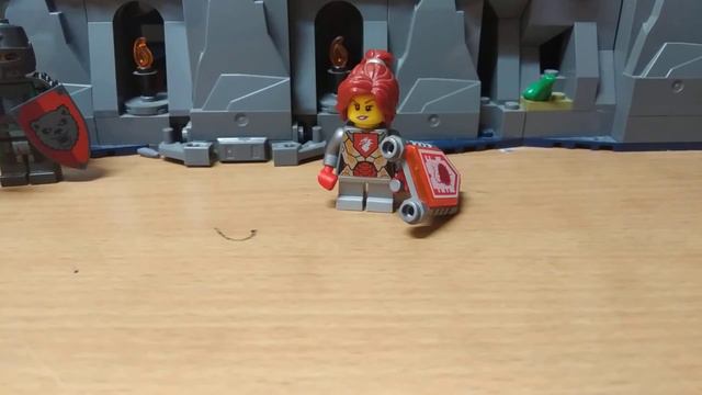 Расширенная Вселенная Lego Nexo Knights! Главные Герой! Молодая Мэйси Хальберт! смотреть онлайн