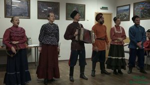 Прячешь ягодиночка глаза    17-12-2