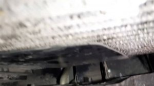 Как открыть капот Volvo S60? Порвался тросик!