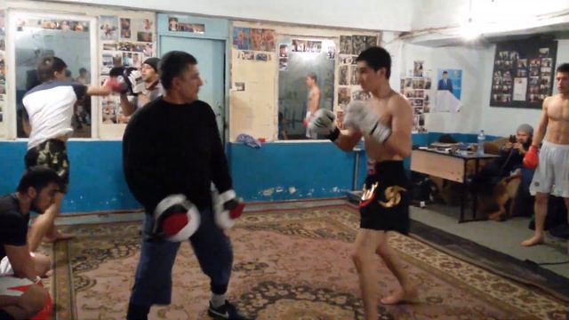 Узген Икбол работа на лапах 2016 смотреть онлайн