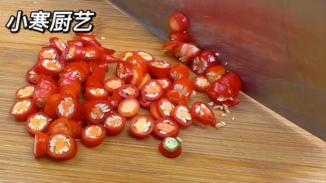 油豆腐搭配韭菜炒一炒,沒想到這麼好吃,上桌比大魚大肉還受歡迎,【民寒食藝】,#油豆腐料理,#油豆腐食譜,#油豆腐的做法,#chinesefood,#美食,#food,#豬肉炒油豆腐韭菜,#油豆腐