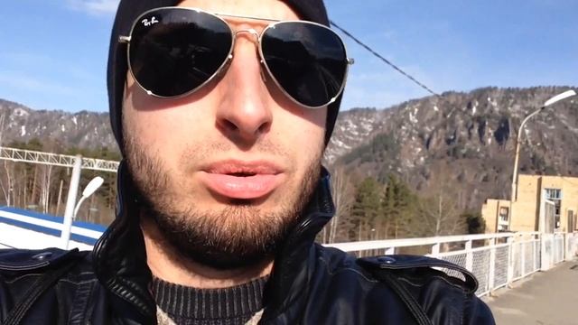 Влог: гуляем по Дивногорску. Красноярская ГЭС. Стальные булки. смотреть онлайн