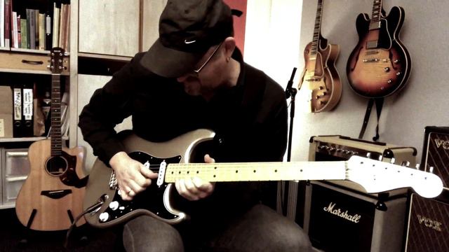 Fender 75th Anniversary Stratocaster – Dire Straits Style Jam смотреть онлайн