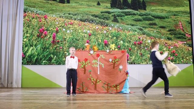 Экологический спектакль «Приключения пчёлки» смотреть онлайн