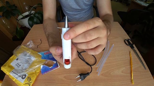 Клеевой пистолет. Классный, маленький, удобный. Анбоксинг (unboxing) из Китая смотреть онлайн