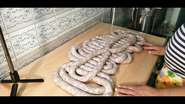 Полукопчёная колбаса Домашняя