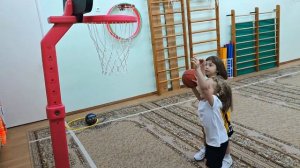 БАСКЕТБОЛ ДЛЯ ДЕТЕЙ. ЭСТАФЕТА С ЭЛЕМЕНТАМИ БАСКЕТБОЛА / BABY BASKETBALL GAME. BASKETBALL KIDS DRILL