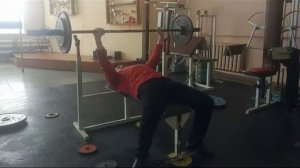 Тренировка жима лежа по системе от Papa Smith.