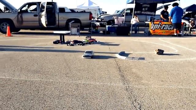 Cupcake meet Selma Tx 2011 смотреть онлайн