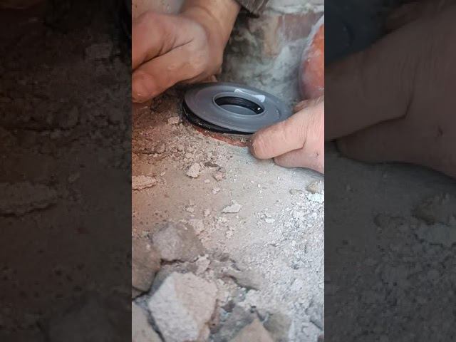 обломалась канализация в фундаменте смотреть онлайн