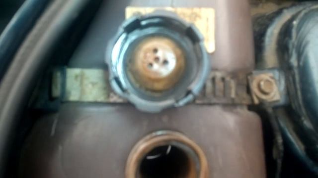 Устранение течи из под пробки расширительного бачка смотреть онлайн