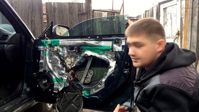 снять обшивку двери , регулировка стекла с автостеклоподъемником тойота виндом. смотреть онлайн