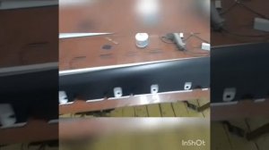 Полная обтяжка (оклейка) виниловой, черной, матовой пленкой Oracal 970 порогов от автомобиля BMW X5