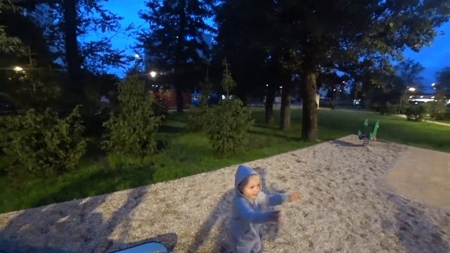 Первый ВЛОГ на новую камеру. Шопинг с мужем. Кунцево. Сквер Крылатское. смотреть онлайн