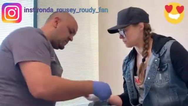 RONDA ROUSEYIAM FANРОНДА РОУЗИЯ ЕЁ ФАНАТКА